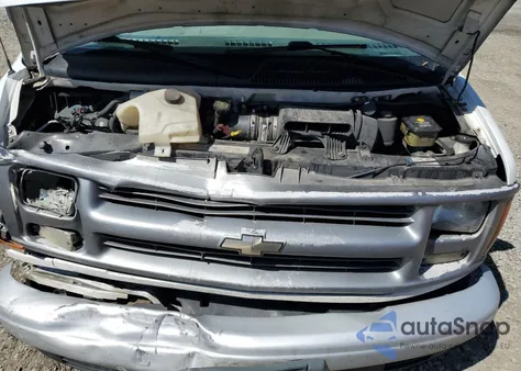 2001 Chevrolet Express G1500 из США, поврежденный, VIN 1GCEG15W711240887